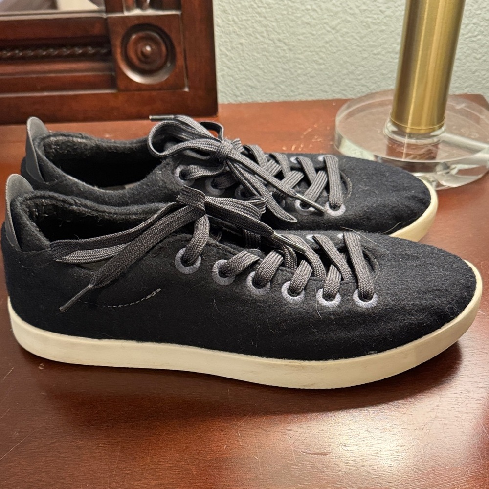 Allbirds Classic Black and Gray Footwear